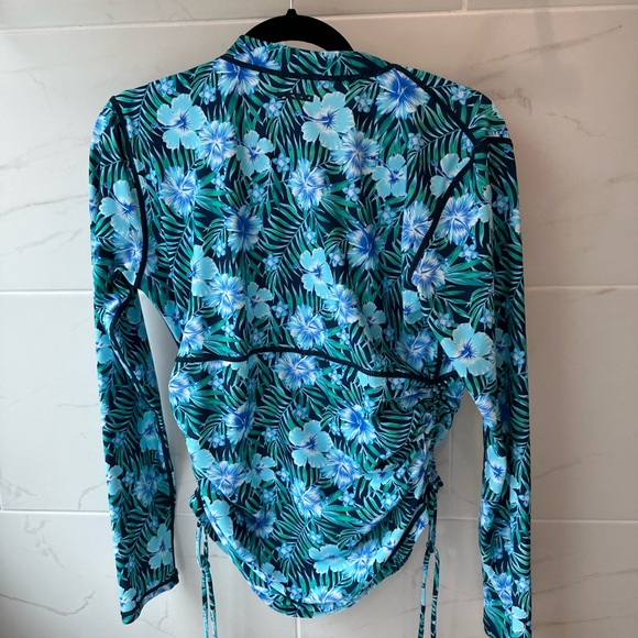 TSLA's Rashguard Front Half-Zip, Long Sleeve50+SPF/UPF sun protection - Picture 3 of 10